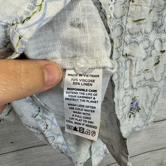 Hill House Women's White Blue Floral Crop Short Sleeve Button Up Top Size Large - Picture 5 of 8